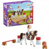 SCHLEICH - Figurine  Kit d'équitation western d'Horse Club Hannah