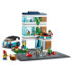 LEGO City 60291 La maison familiale, Jeu de construction maison écologique avec des plaques de route et des figurines